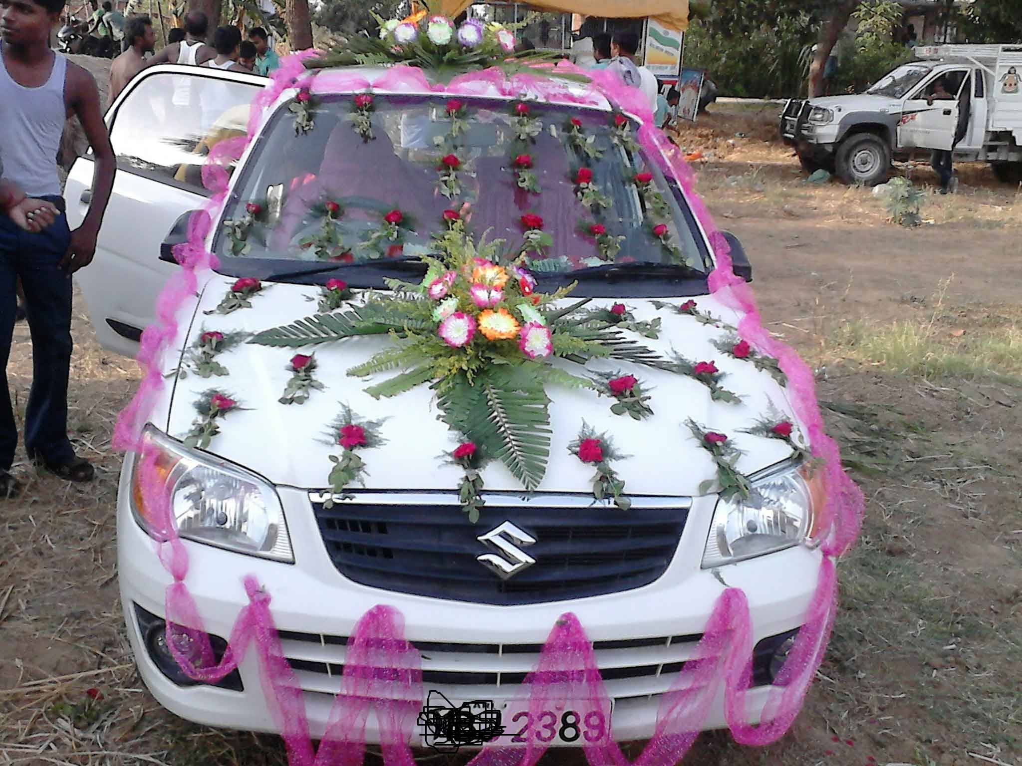 wedding car decoration (24) < Flowers Delivery Gurgaon